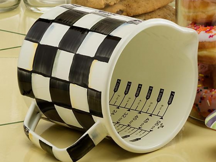 Courtly Check Enamel 7 Cup Measuring Cup