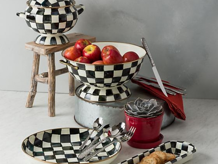 Courtly Check Enamel Abundant Bowl