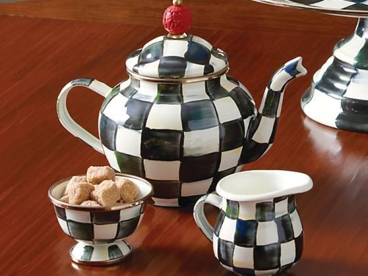 Courtly Check Enamel Teapot - 4 Cup