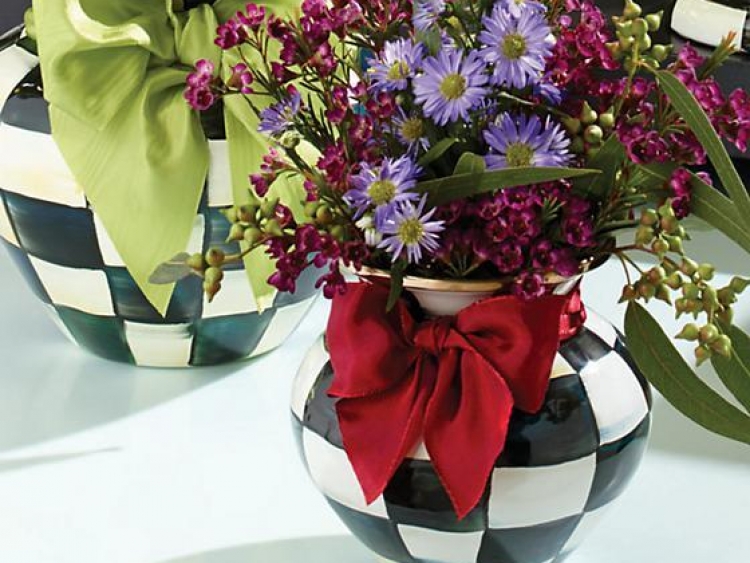 Courtly Check Enamel Vase - Red Bow