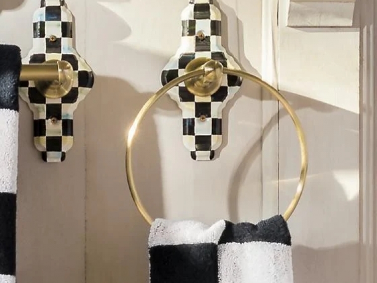 Courtly Check Towel Ring