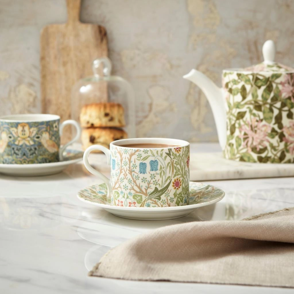 Spode Morrıs & Co 7.3 Cm Blackthorn Cay Fıncan Ve Tabagı